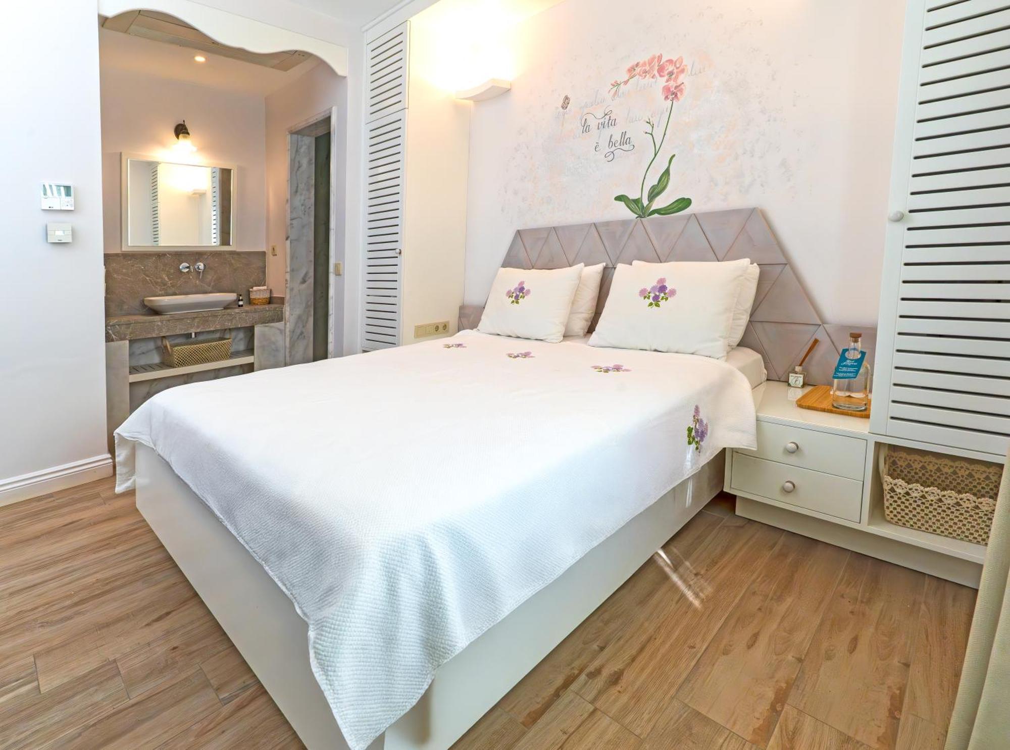 Sigacik Gardenya Buti̇K Otel エクステリア 写真